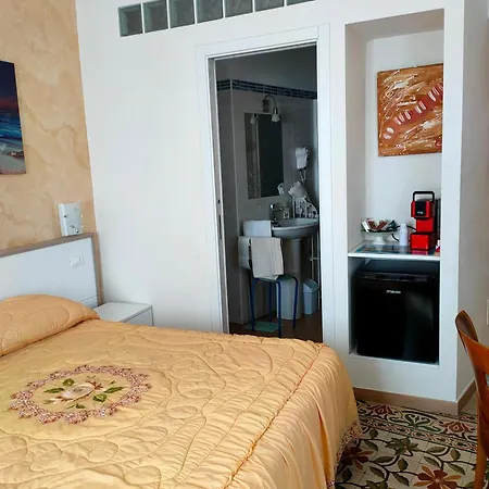 招待所 La Casa Del Sole 3*