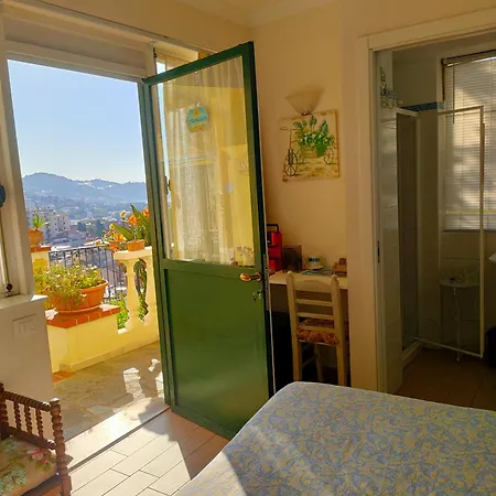 La Casa Del Sole 招待所 3*