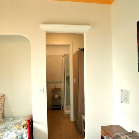 La Casa Del Sole 招待所 3*