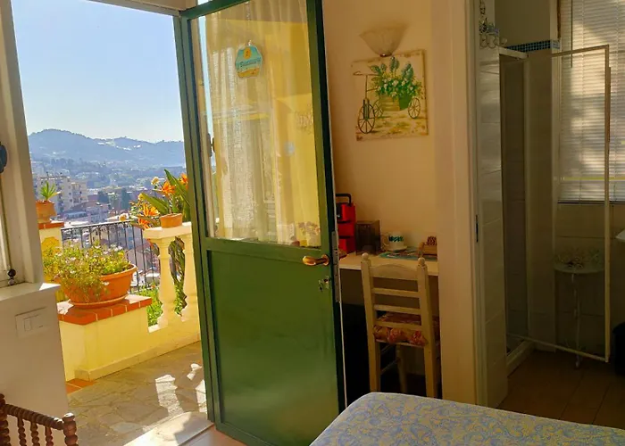 La Casa Del Sole Πανσιόν 3*