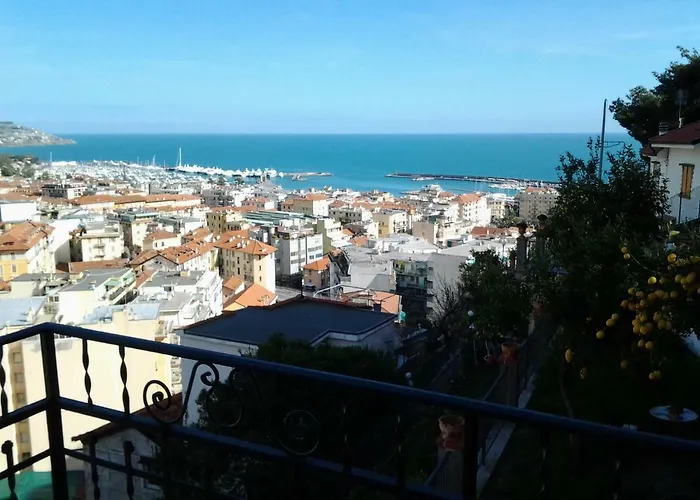 Πανσιόν La Casa Del Sole 3*