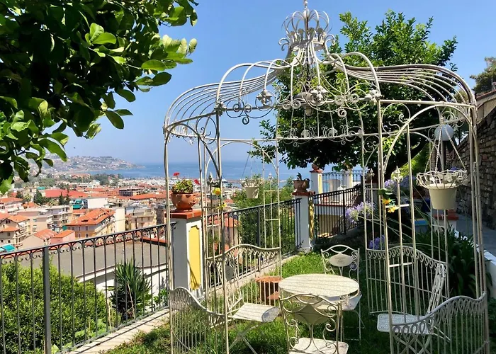 La Casa Del Sole Πανσιόν 3*