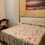 La Casa Del Sole 게스트하우스 산레모
